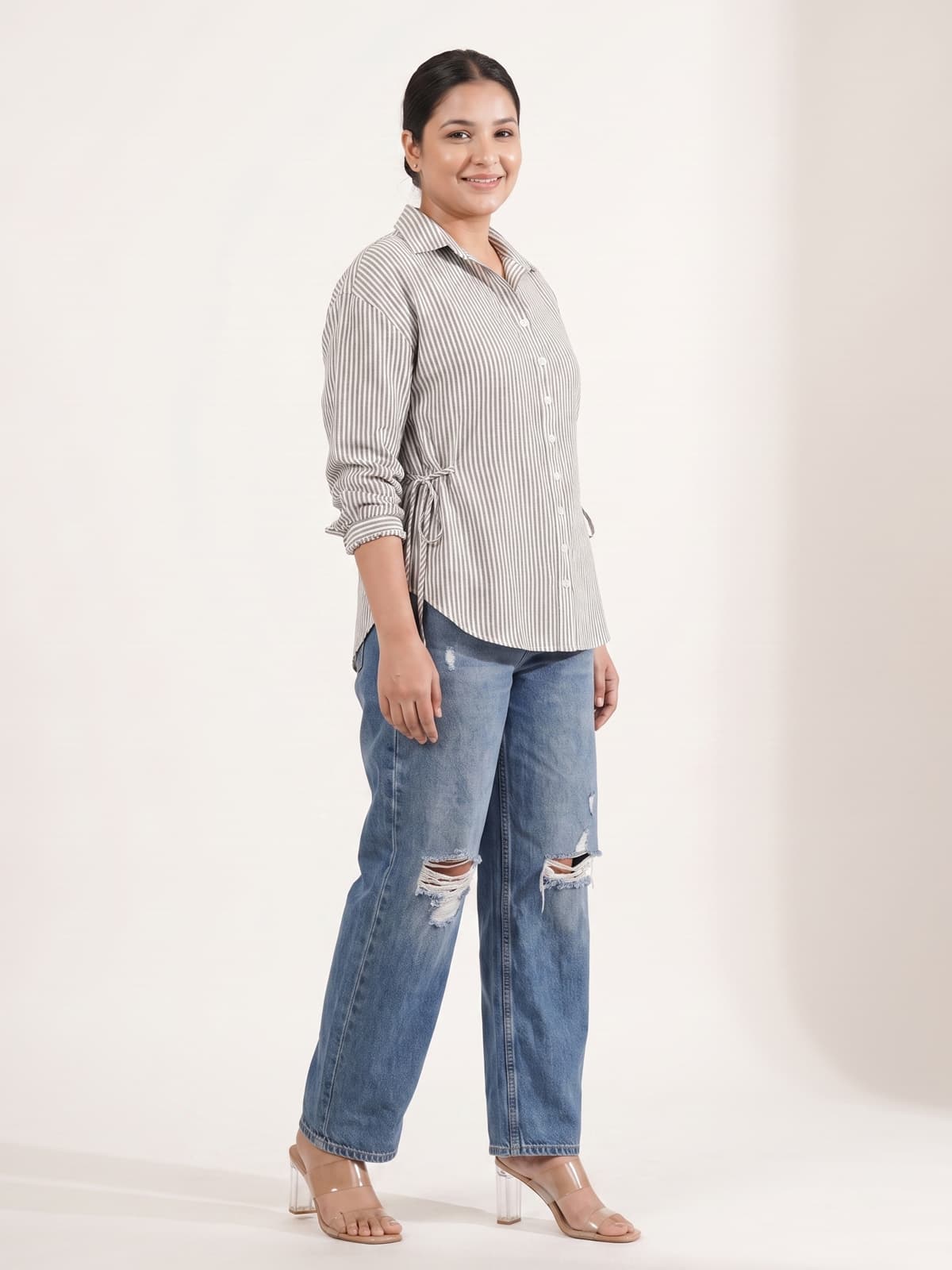 The Pinstripe Linen Shirt - KAAHIRI